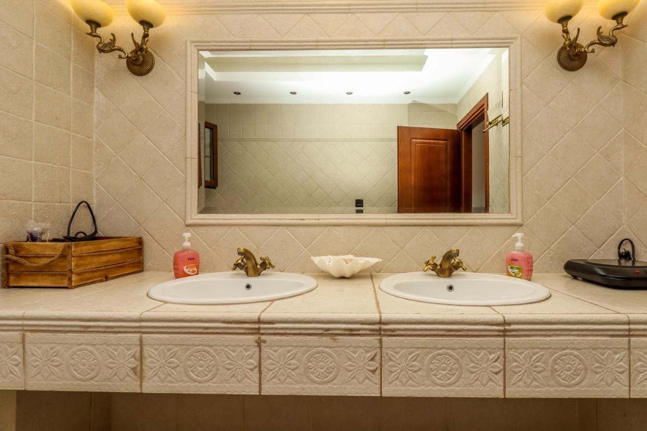 Suite Acropolis Serres Next To Center Buitenkant foto