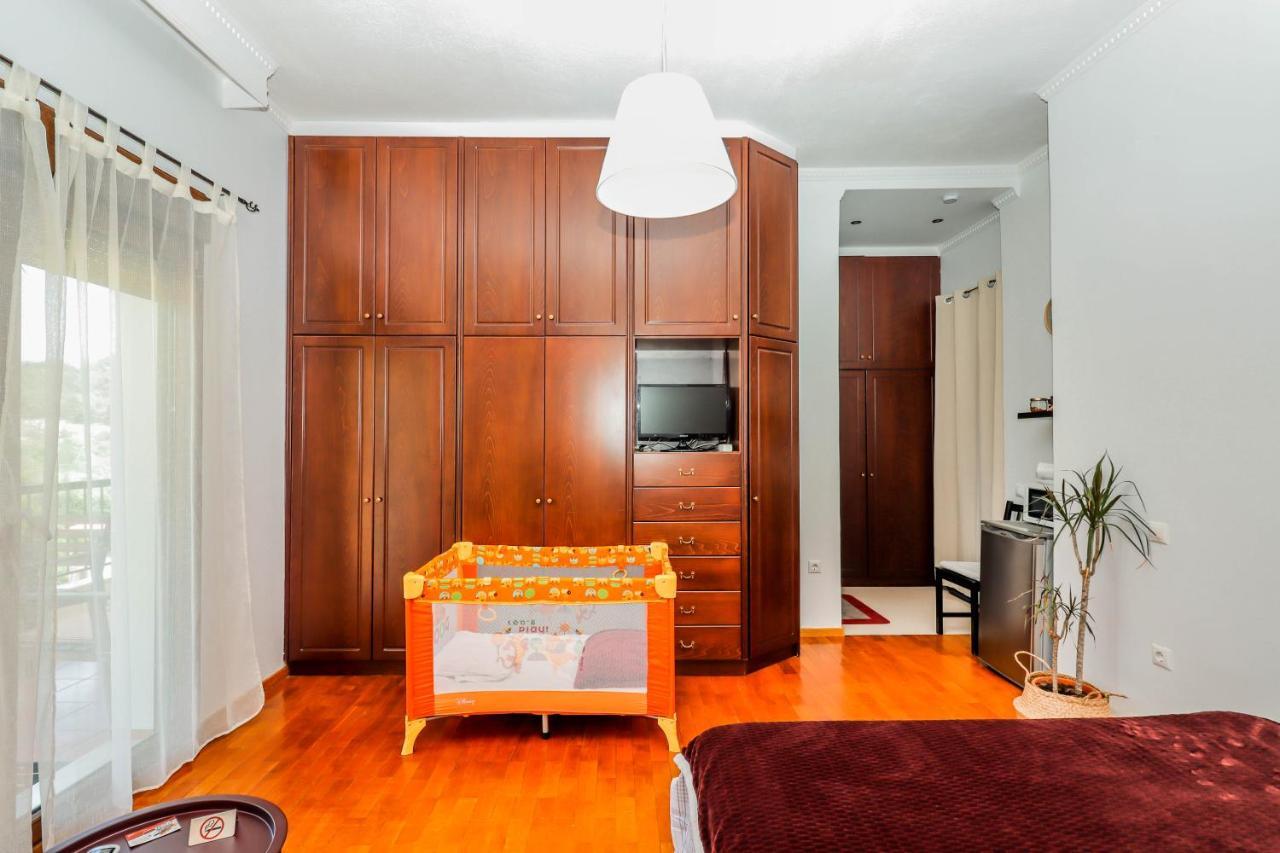 Suite Acropolis Serres Next To Center Buitenkant foto