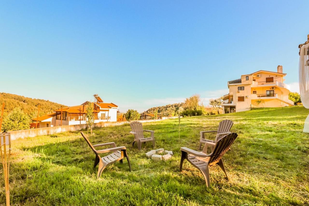 Suite Acropolis Serres Next To Center Buitenkant foto