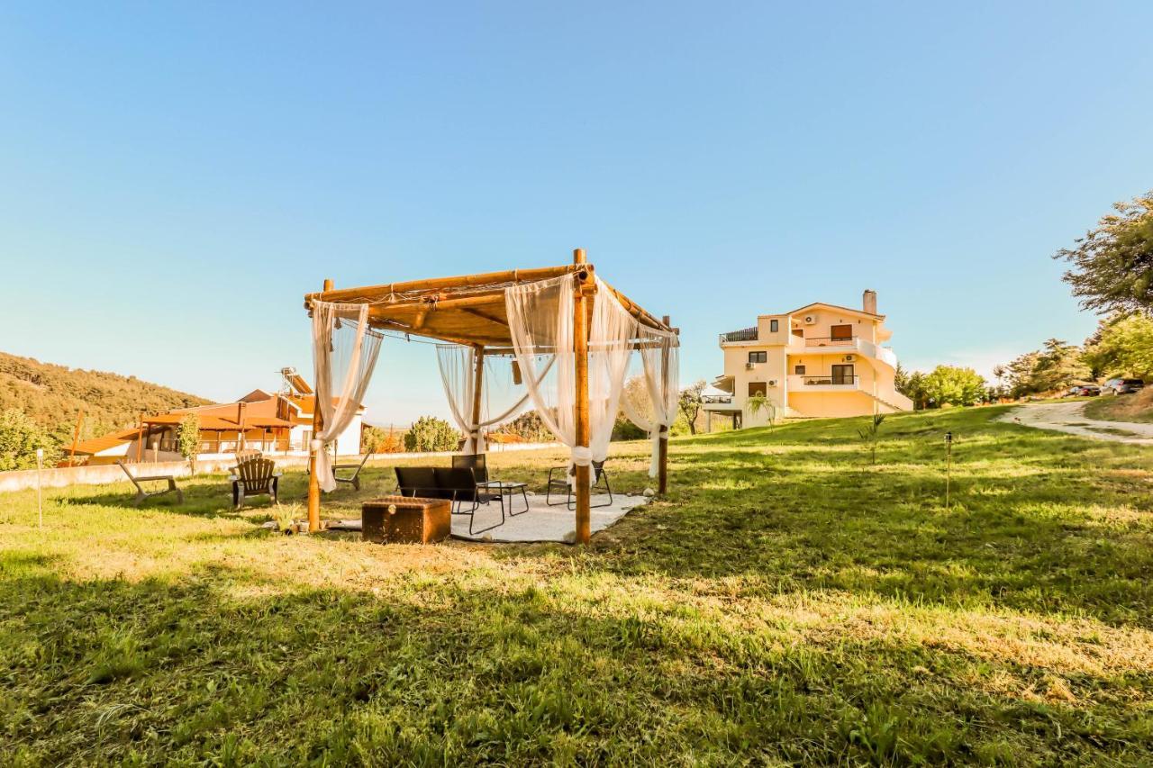 Suite Acropolis Serres Next To Center Buitenkant foto