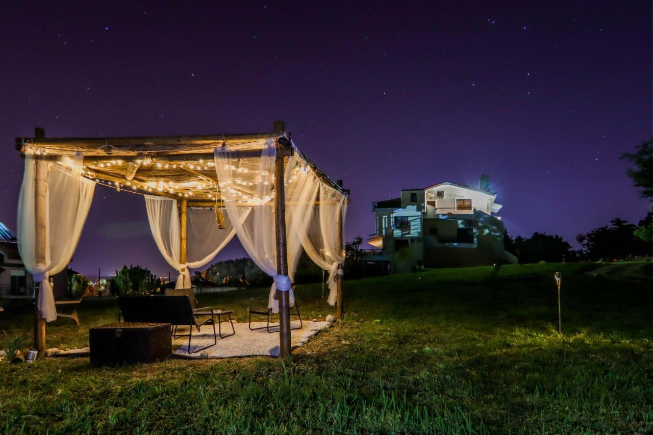 Suite Acropolis Serres Next To Center Buitenkant foto